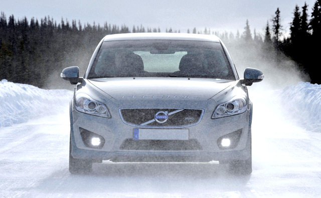 Volvo C30 Electric пройшов випробування у складних зимових умовах