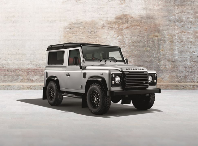 КОМПАНІЯ JAGUAR LAND ROVER ПРЕДСТАВЛЯЄ ЕКСКЛЮЗИВНІ ВАРІАНТИ ОЗДОБЛЕННЯ BLACK PACK І SILVER PACK ДЛЯ DEFENDER НА ЖЕНЕВСЬКОМУ АВТОСАЛОНІ 2014