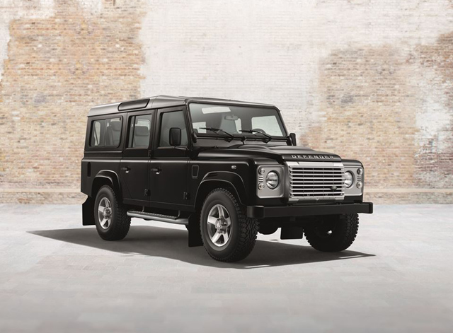 КОМПАНІЯ JAGUAR LAND ROVER ПРЕДСТАВЛЯЄ ЕКСКЛЮЗИВНІ ВАРІАНТИ ОЗДОБЛЕННЯ BLACK PACK І SILVER PACK ДЛЯ DEFENDER НА ЖЕНЕВСЬКОМУ АВТОСАЛОНІ 2014