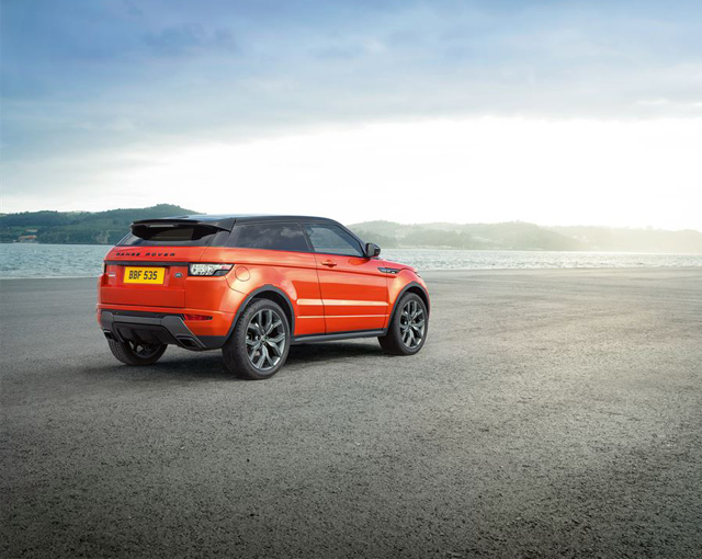 ДВІ НОВІ КОМПЛЕКТАЦІЇ RANGE ROVER EVOQUE AUTOBIOGRAPHY ПІДВИЩУЮТЬ ЙОГО РІВЕНЬ РОЗКОШІ ТА ПРОДУКТИВНОСТІ