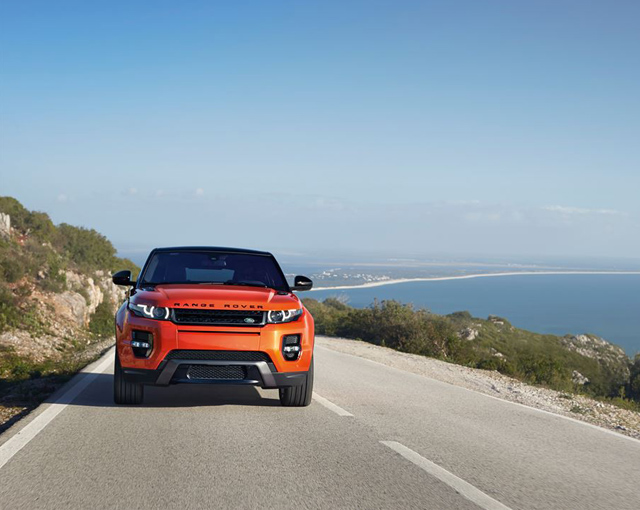 ДВІ НОВІ КОМПЛЕКТАЦІЇ RANGE ROVER EVOQUE AUTOBIOGRAPHY ПІДВИЩУЮТЬ ЙОГО РІВЕНЬ РОЗКОШІ ТА ПРОДУКТИВНОСТІ