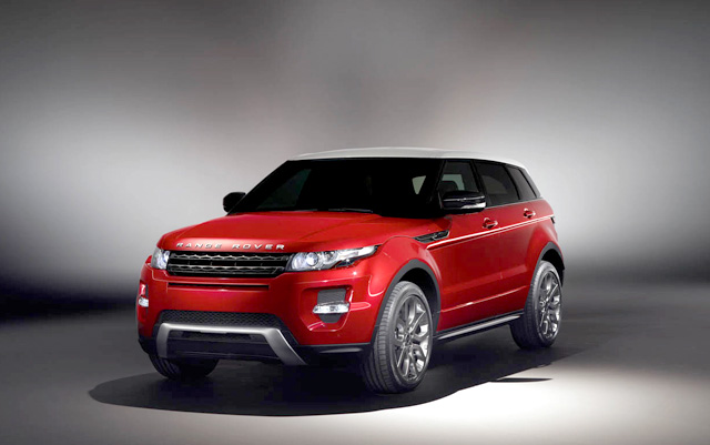 Range Rover Evoque   переможць Всеукраїнській акції «Автомобіль Року 2012» у номінаціях «кросовер SUV» та «дизайн»