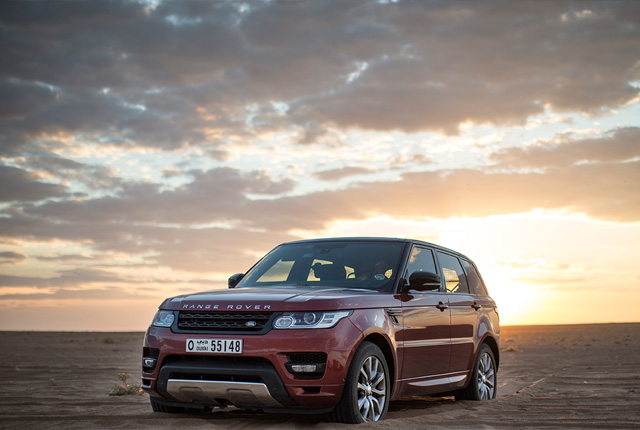 RANGE ROVER SPORT ПІДКОРЮЄ ПУСТЕЛЮ: ЕКСКЛЮЗИВНЕ ВІДЕО