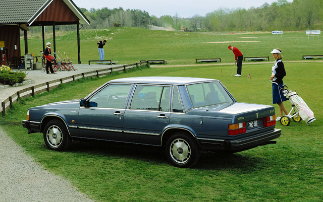Volvo 760 святкує тридцятиріччя: автомобіль, що врятував Volvo Car Corporation